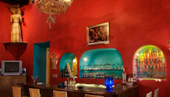 Charisma Restaurante & Bar