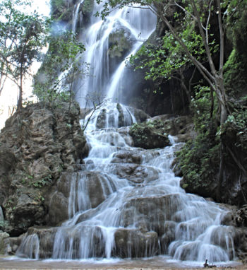 Sima de las Cotorras y Cascada el Agüacero