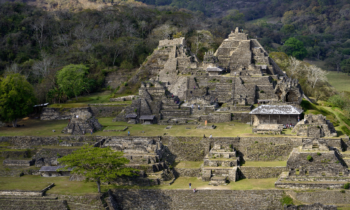 Visit the Toniná Archeological Site