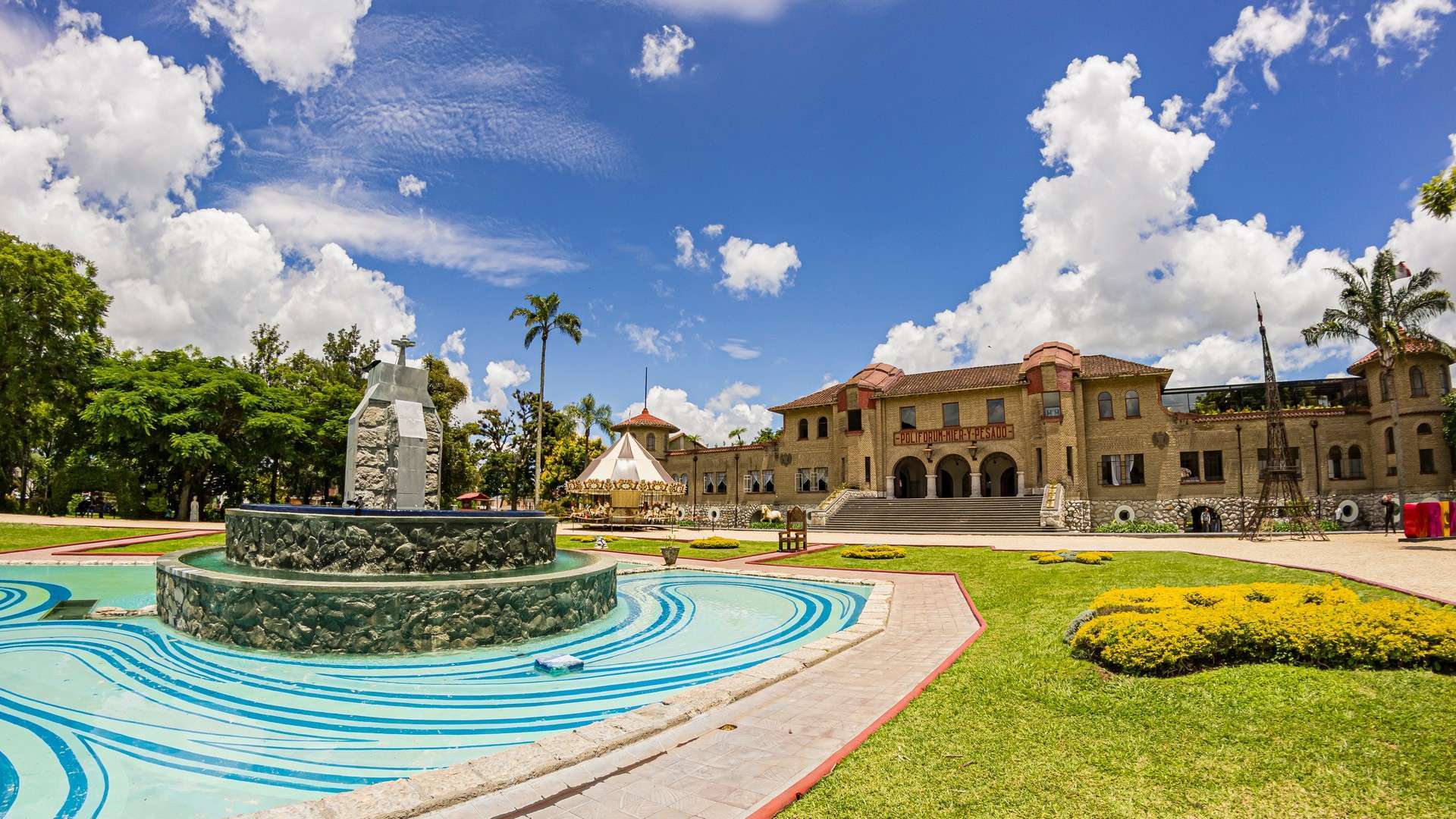 Mier y Pesado Poliforum