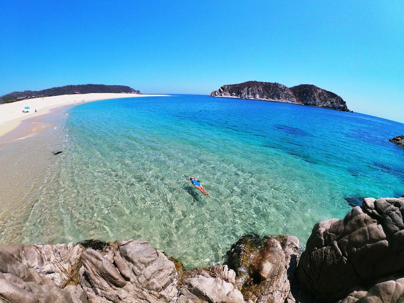 Cacaluta Bay