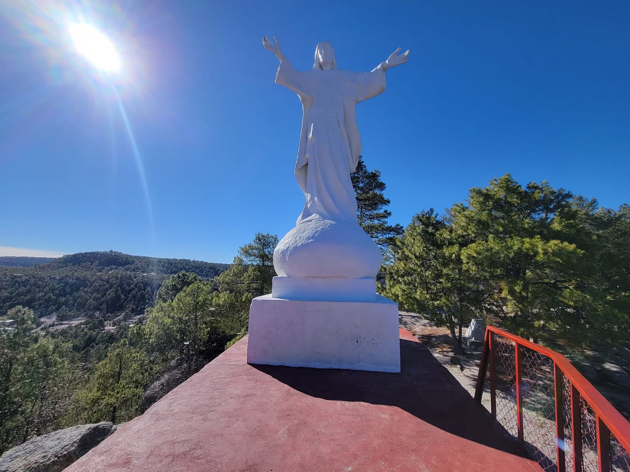Cristo Rey Monument