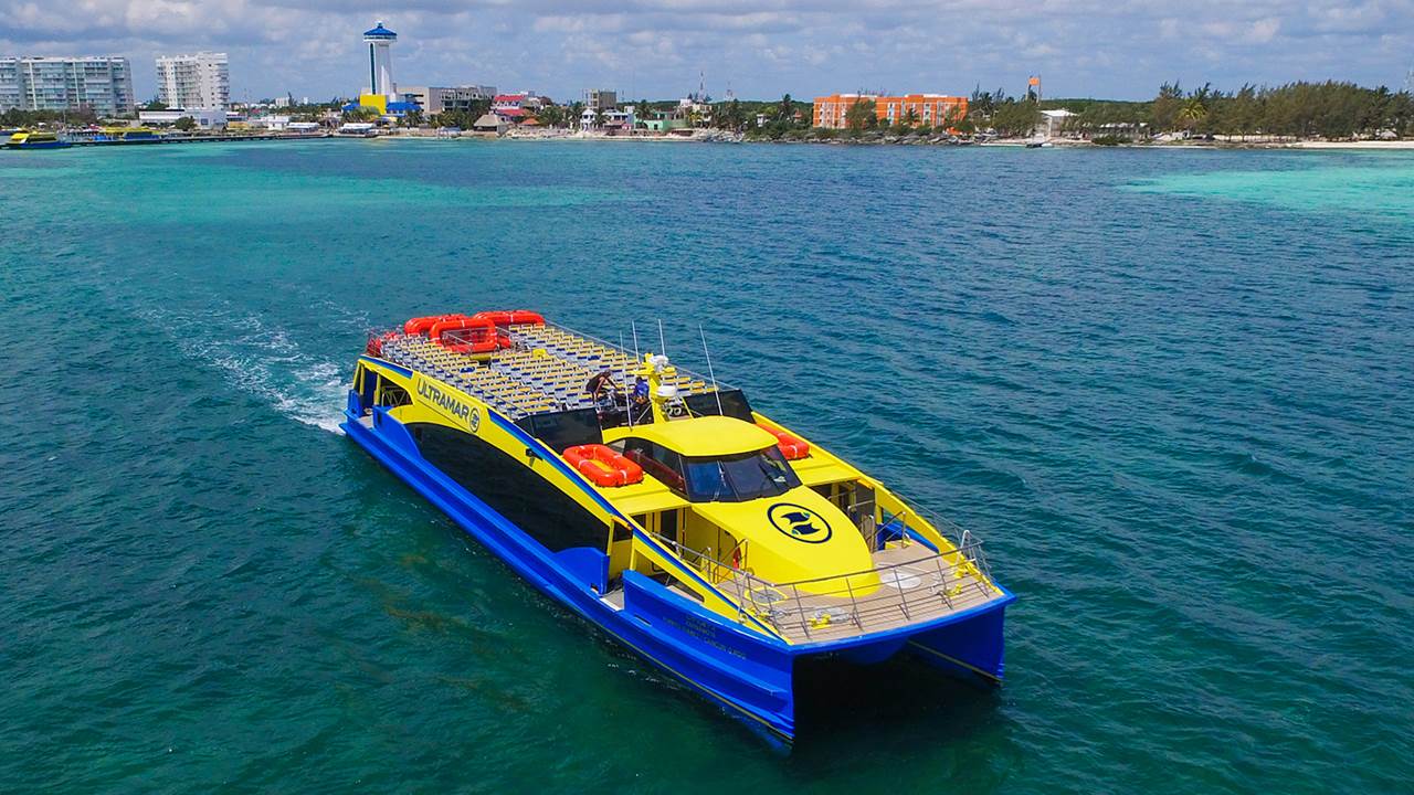 Ferry a Cozumel