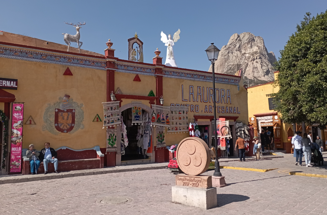 Mercado artesanal de Bernal