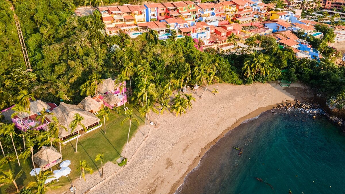 Careyitos Club & Residences