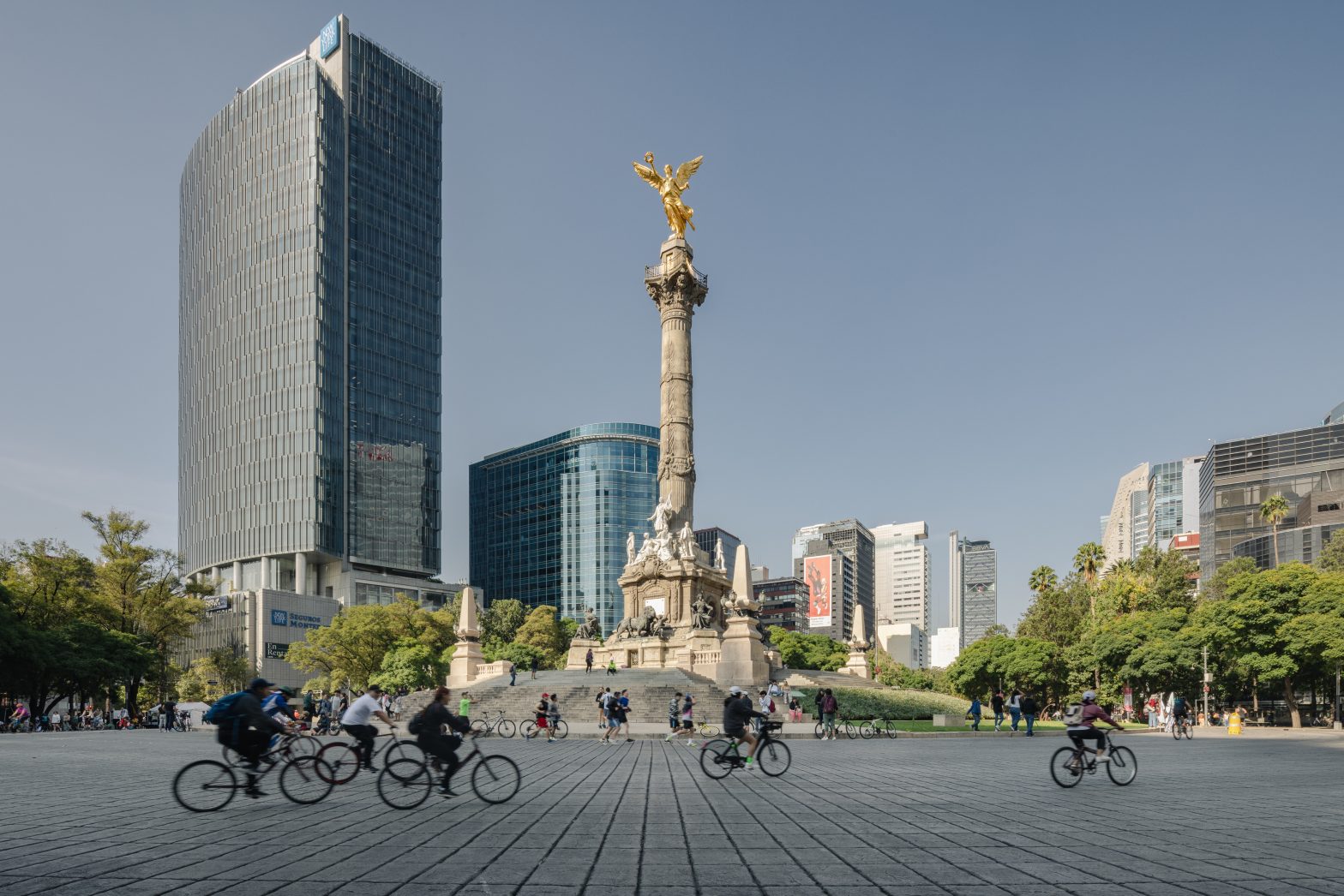 Paseo de la Reforma & Zona Rosa: The Heart of CDMX’s Glamour and Diversity