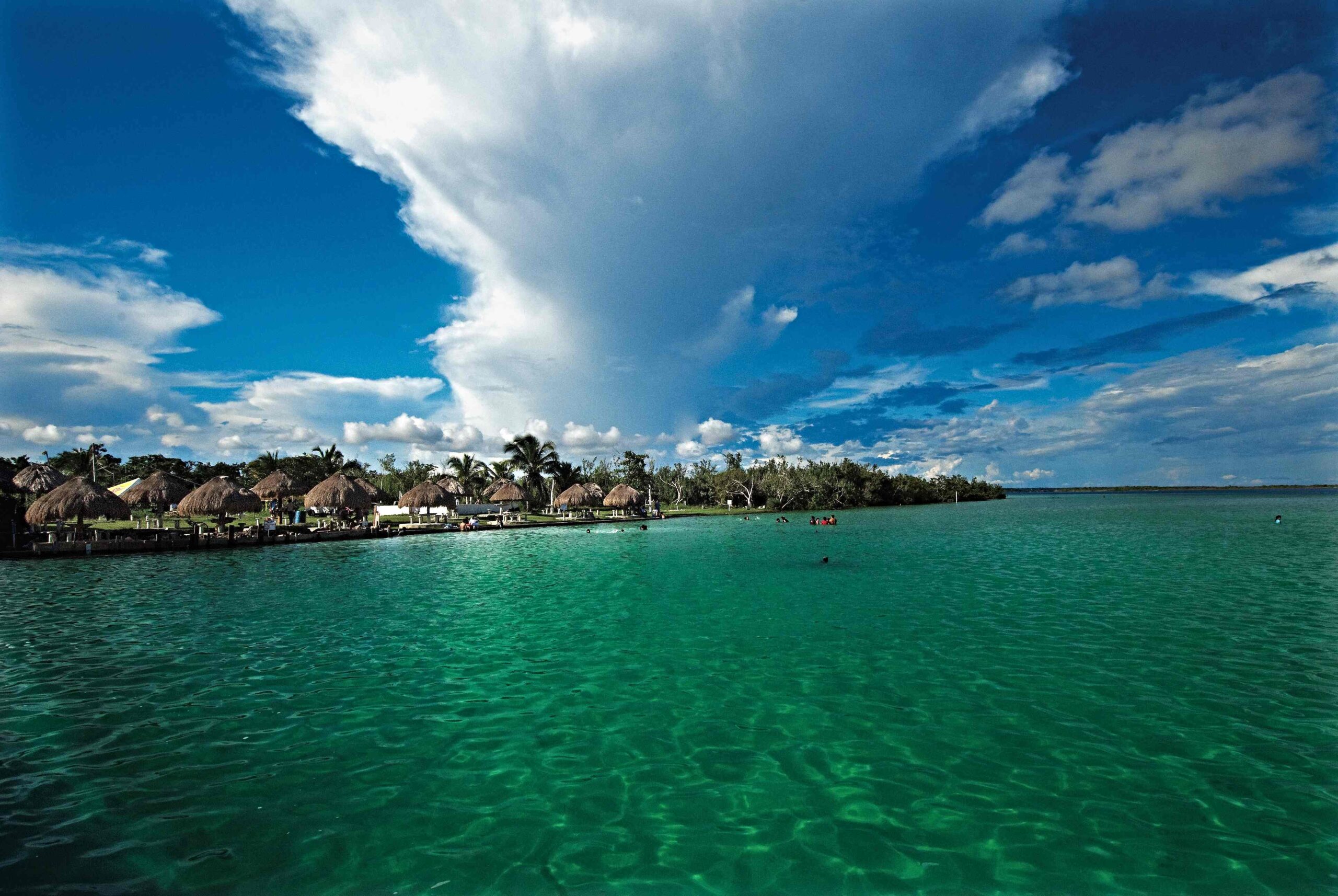 Laguna de los Siete Colores