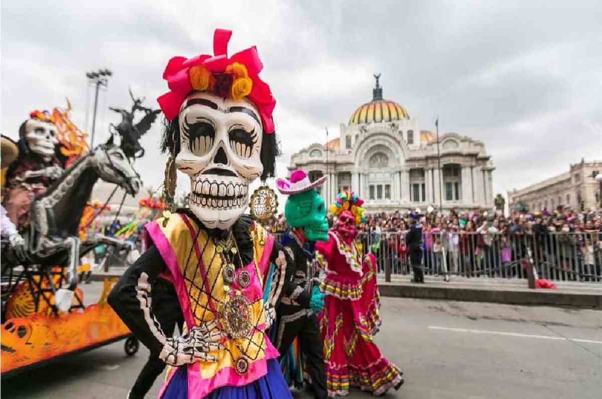 Mexico City and Surroundings (Revelry and Spectacle)