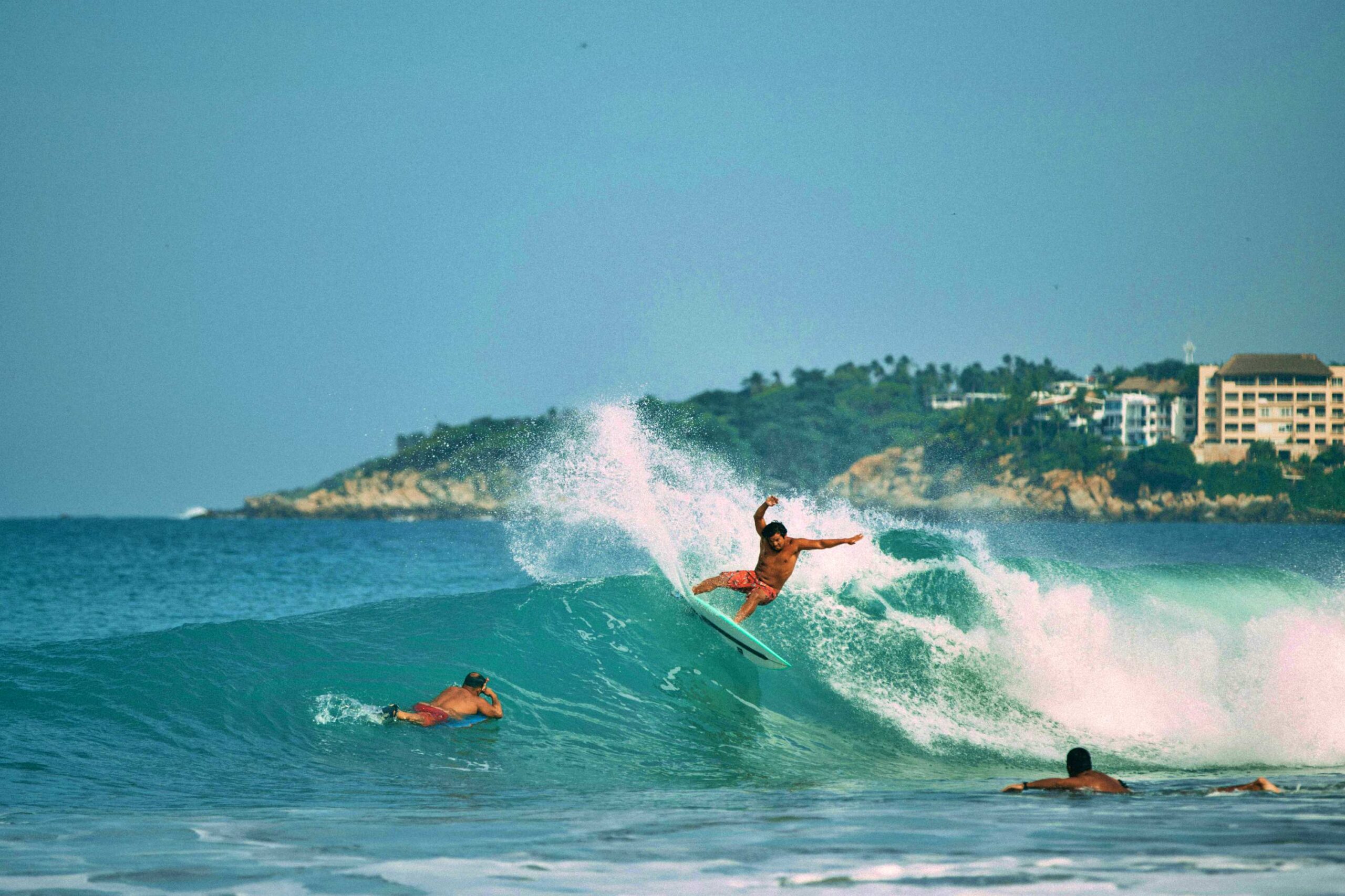 Surf the Perfect Waves